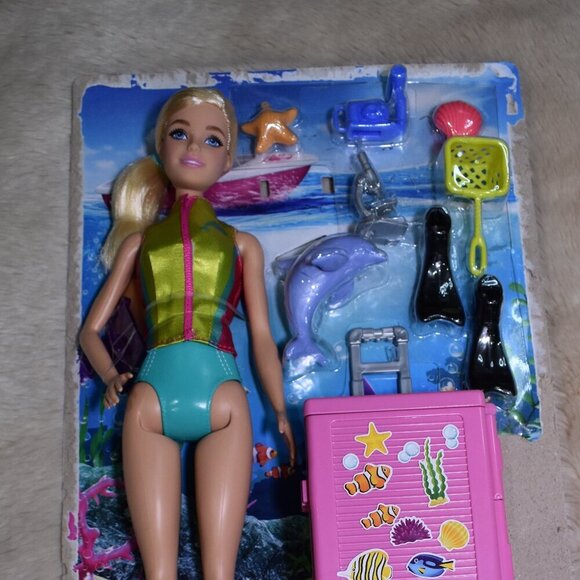 Barbie You Can Be Anything Diver Swim Barbie And Accessories - Picture 7 of 7